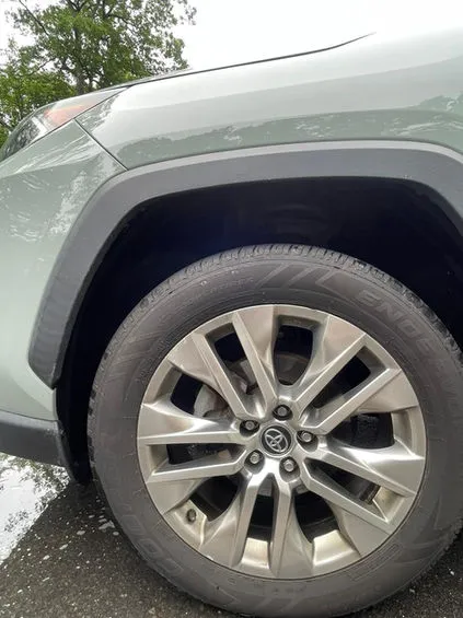 Undercarriage and wheel wash removing road salt in Bristol, CT